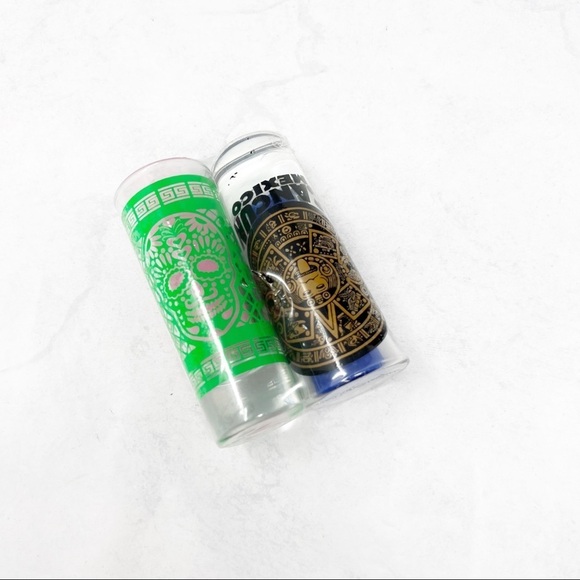 Cancun Mexico Shot Glasses - Picture 1 of 2